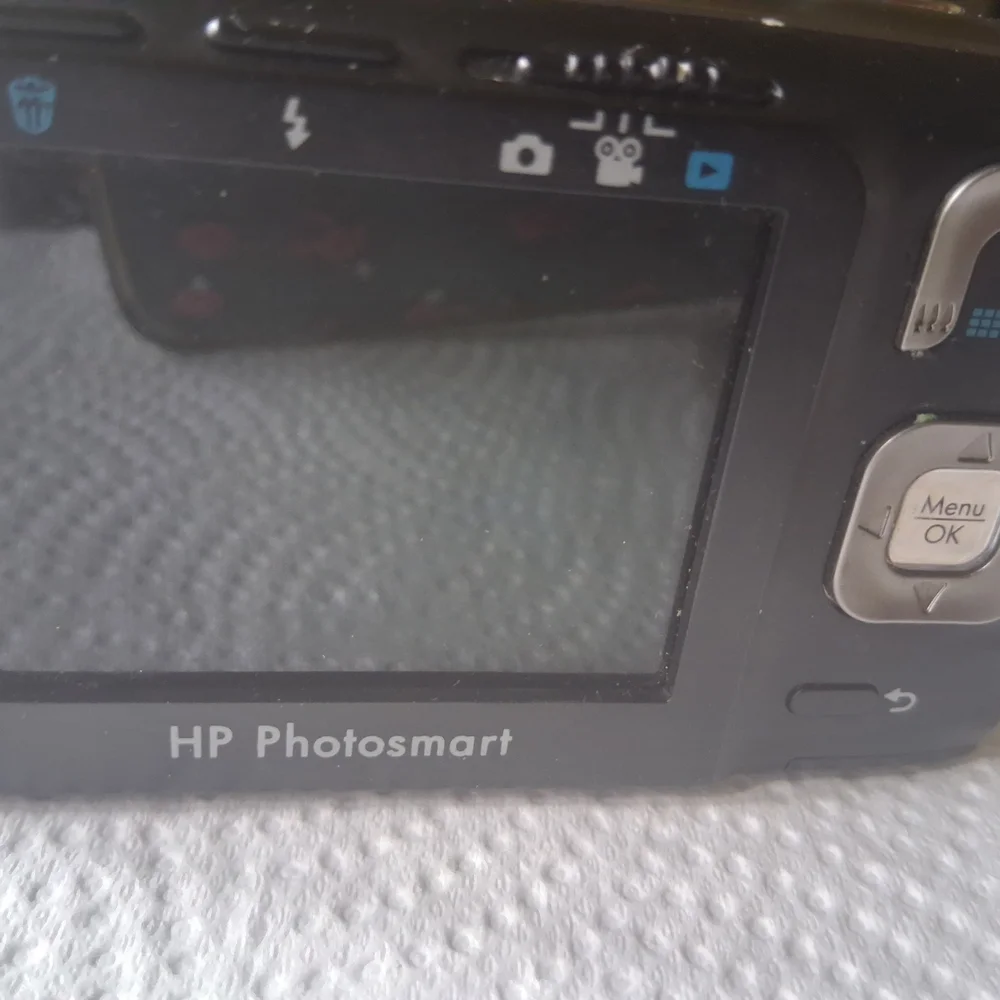HP Precision 6X Optical Zoom Compact Camera - Black